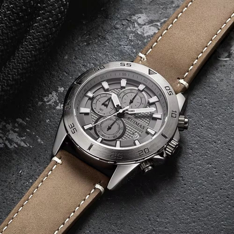 Luxe Dial Quartz Chronograph Watch