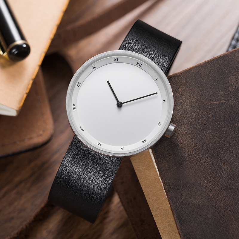 Timeless Minimalist Quartz Watch - Retail Flare