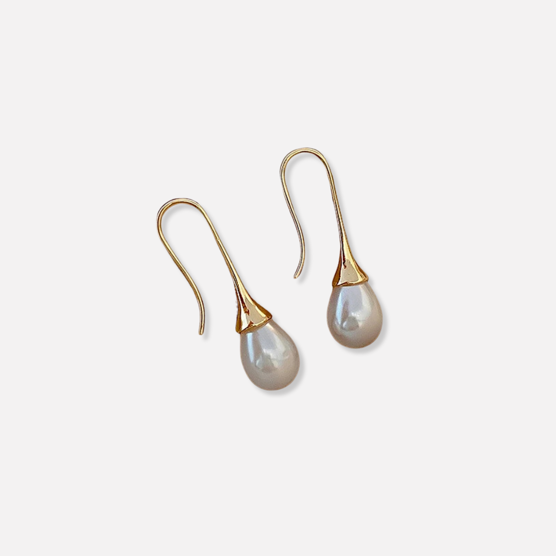 HELENA | Classic Pearl Earrings