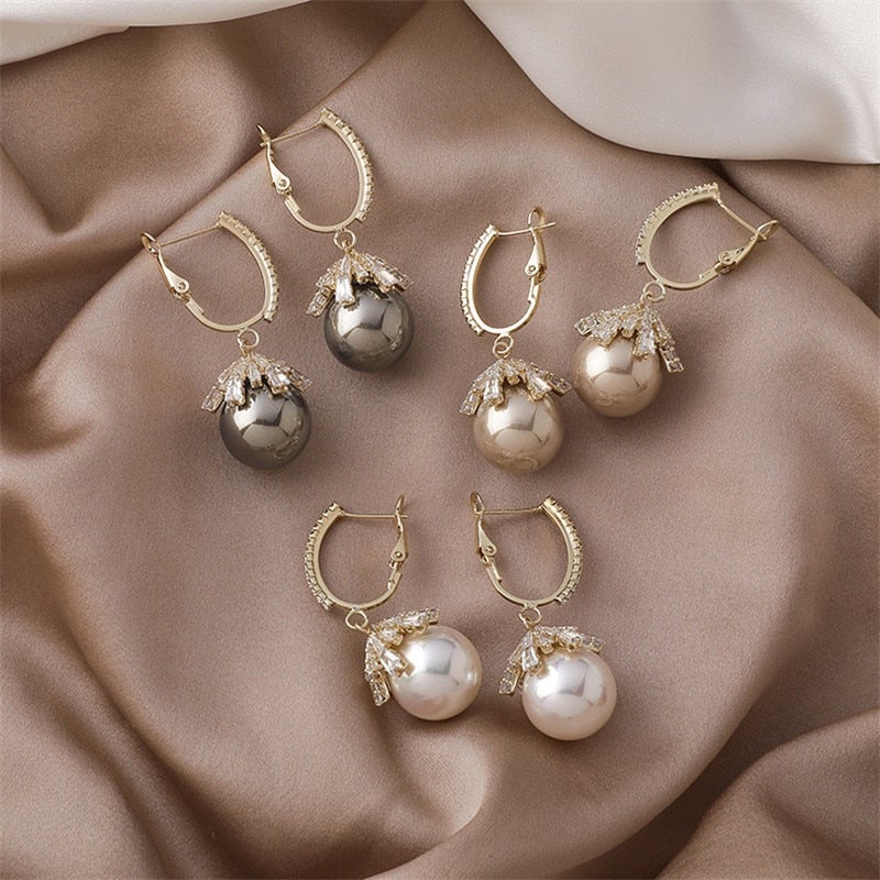 MALIA | Drop Earrings with Pearl