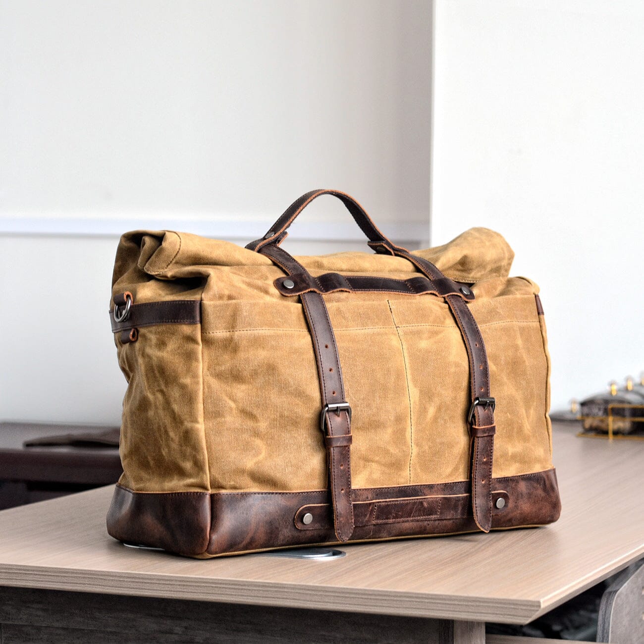 HALTI | Waxed Canvas Travel Bag - Retail Flare