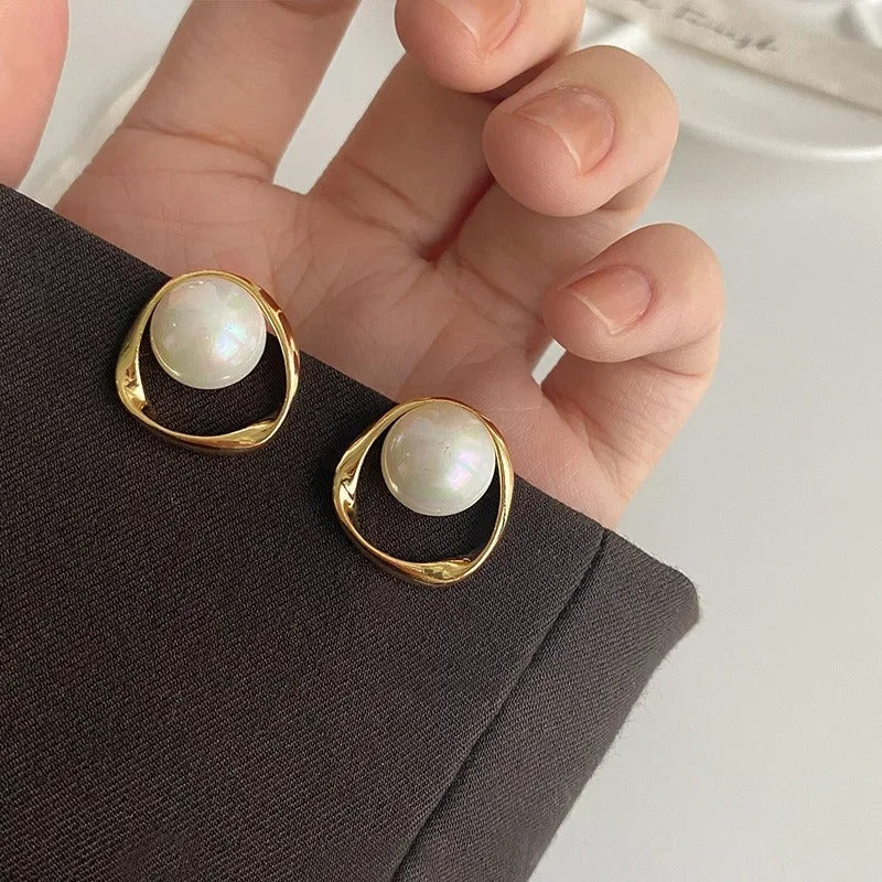 EMMA | Vintage Pearl Earrings