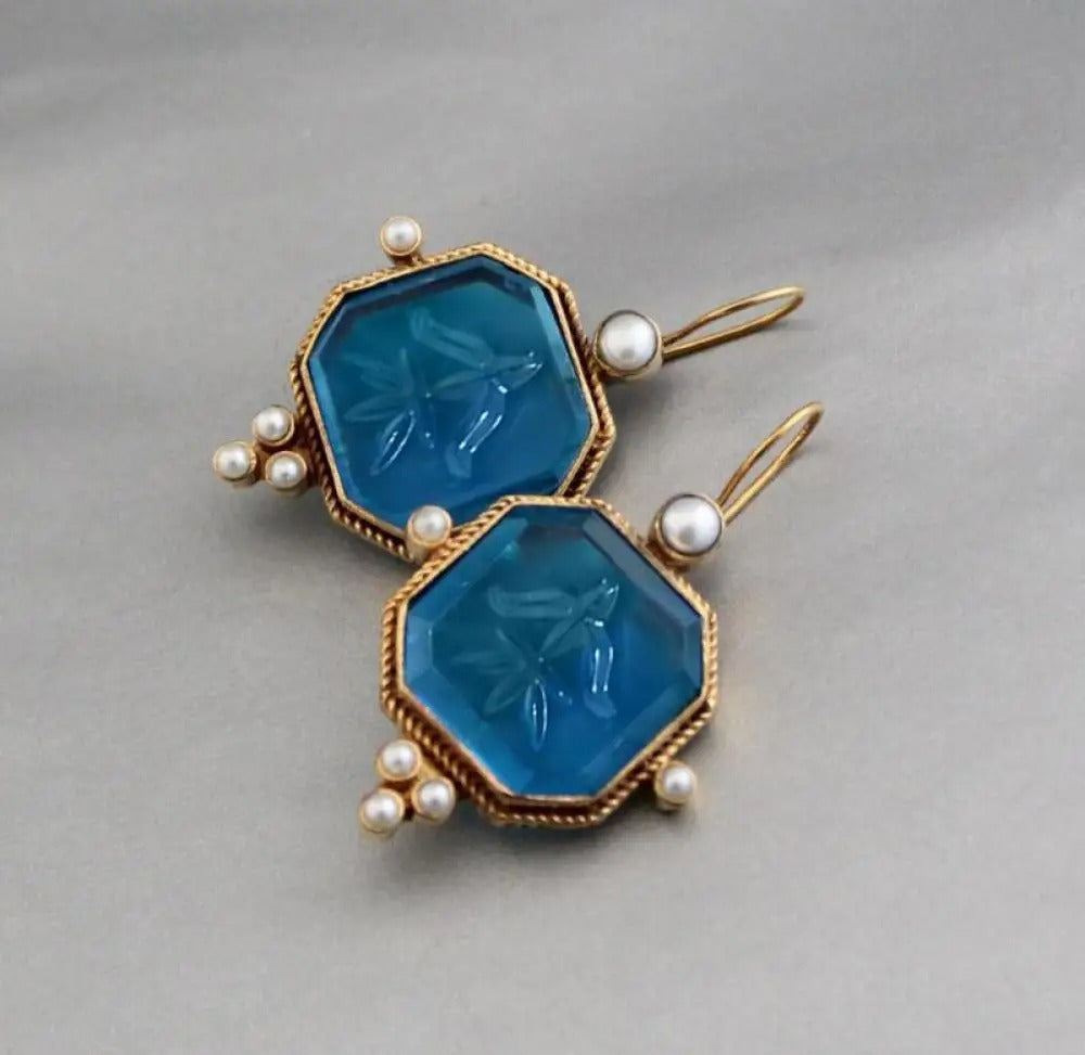 MAEBLE | Vintage Earrings with Green Stone and Pearl