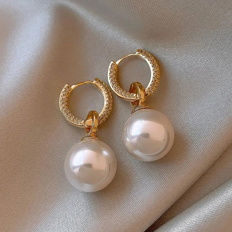 MILA | Elegant Pearl Earrings