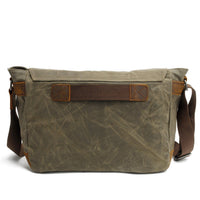 CONWAY | Retro Shoulder Bag - Retail Flare